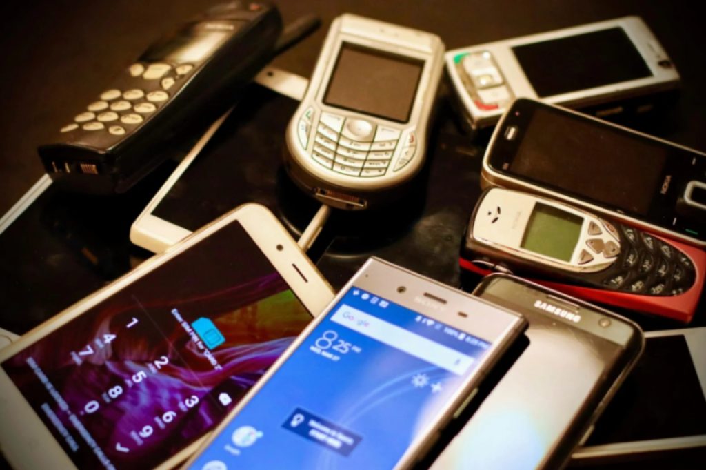best cell phones 2025, features and functions